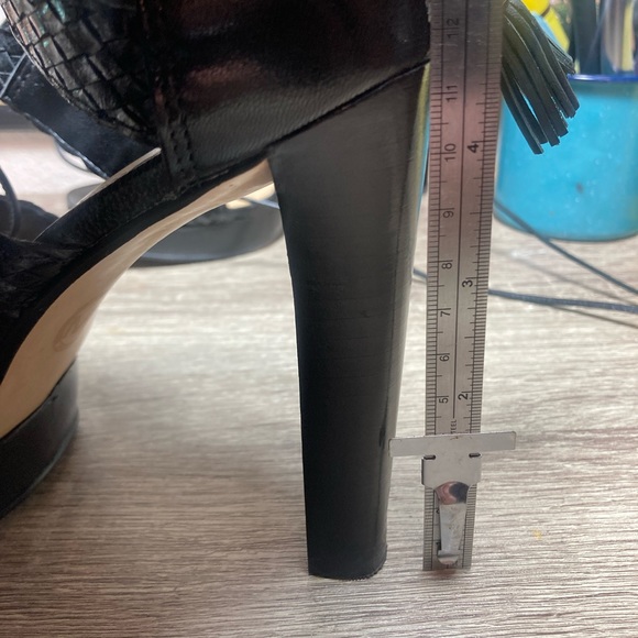 Black Micheal Kors Strappy Sandal Heels size 7 - Picture 4 of 7